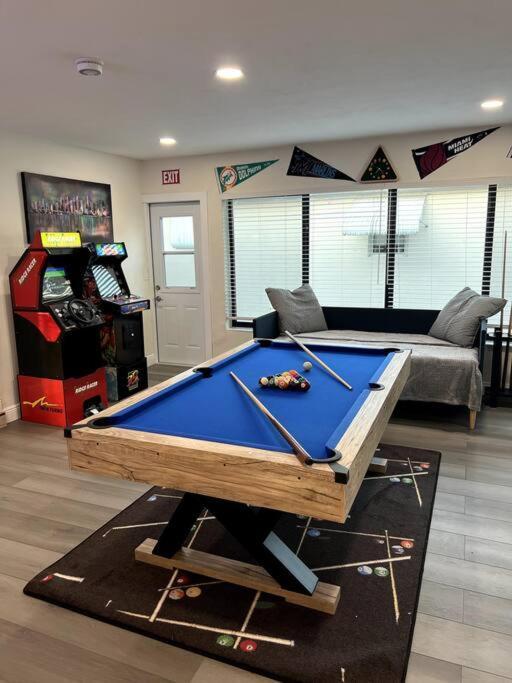 Villa Modern Tropical Oasis With Arcade, Hottub & Minigolf Hollywood Esterno foto