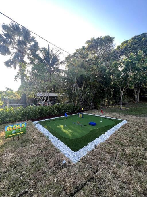 Villa Modern Tropical Oasis With Arcade, Hottub & Minigolf Hollywood Esterno foto