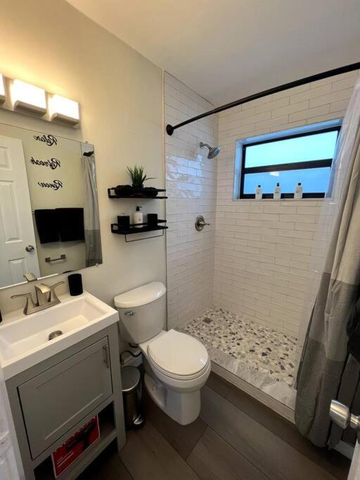 Villa Modern Tropical Oasis With Arcade, Hottub & Minigolf Hollywood Esterno foto