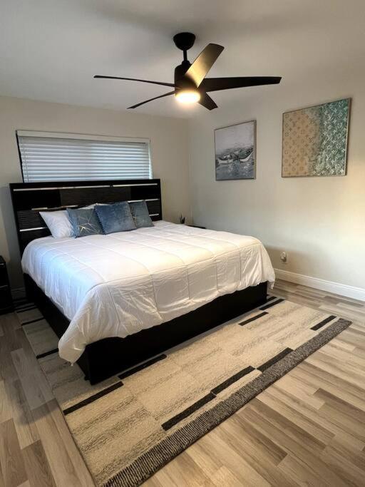 Villa Modern Tropical Oasis With Arcade, Hottub & Minigolf Hollywood Esterno foto